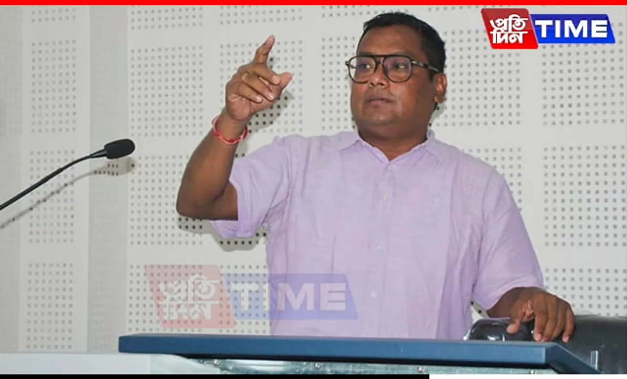 Eminent Photojournalist Biju Boro Interacts With Pragjyotish College Students